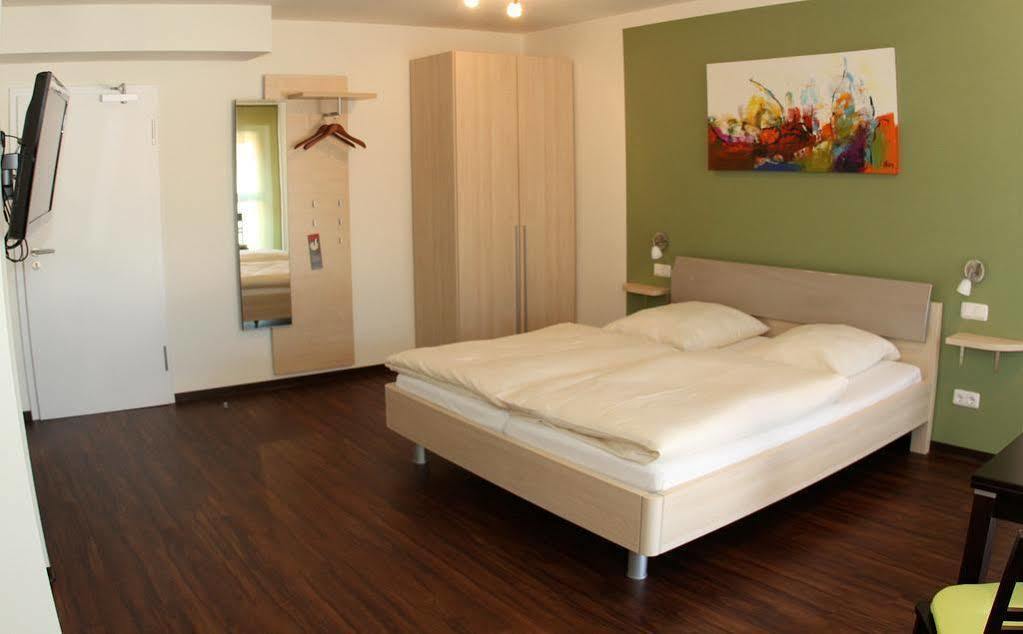 Landhotel Imhof Neuhof  Ngoại thất bức ảnh